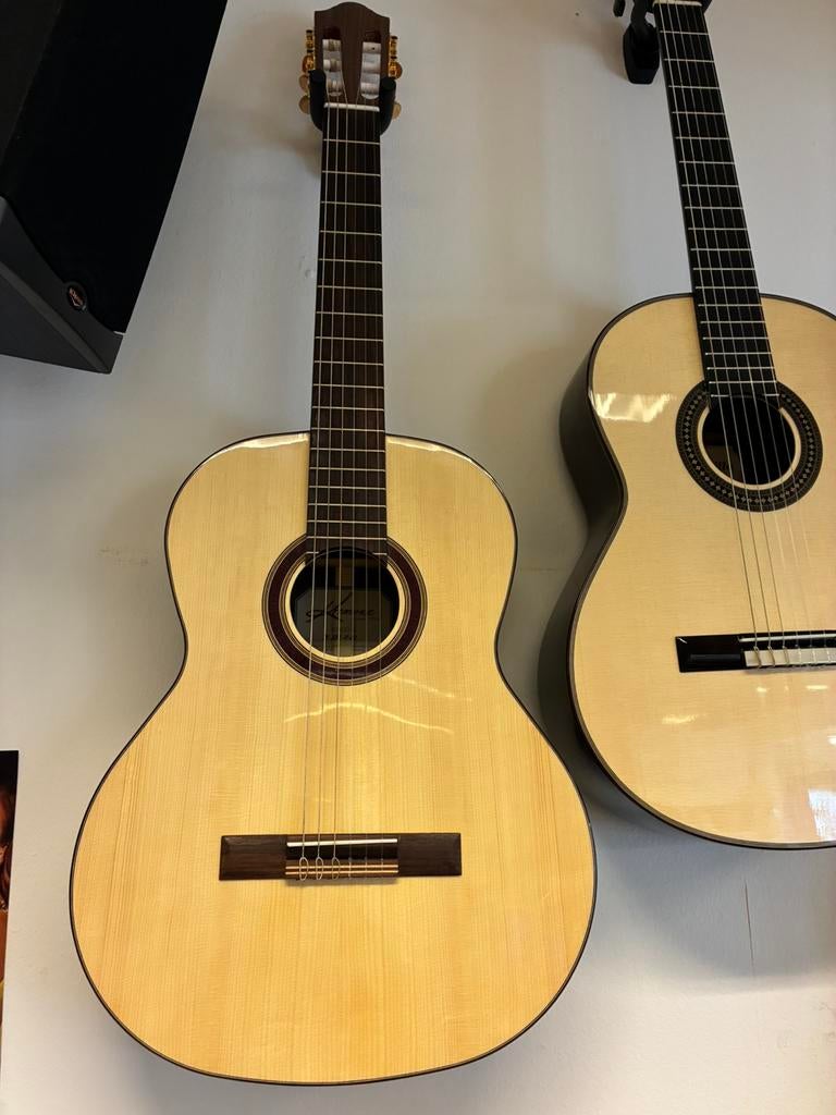 Kremona Rondo RS Klassieke Gitaar Spruce Walnut All Solid, Muziek en Instrumenten, Snaarinstrumenten | Gitaren | Akoestisch, Ophalen of Verzenden