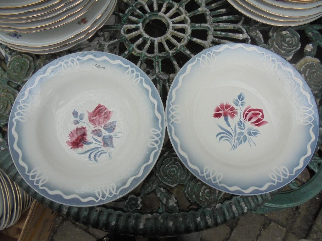 2 x Diep bord California met rood bloemboeket / roos, Ophalen of Verzenden