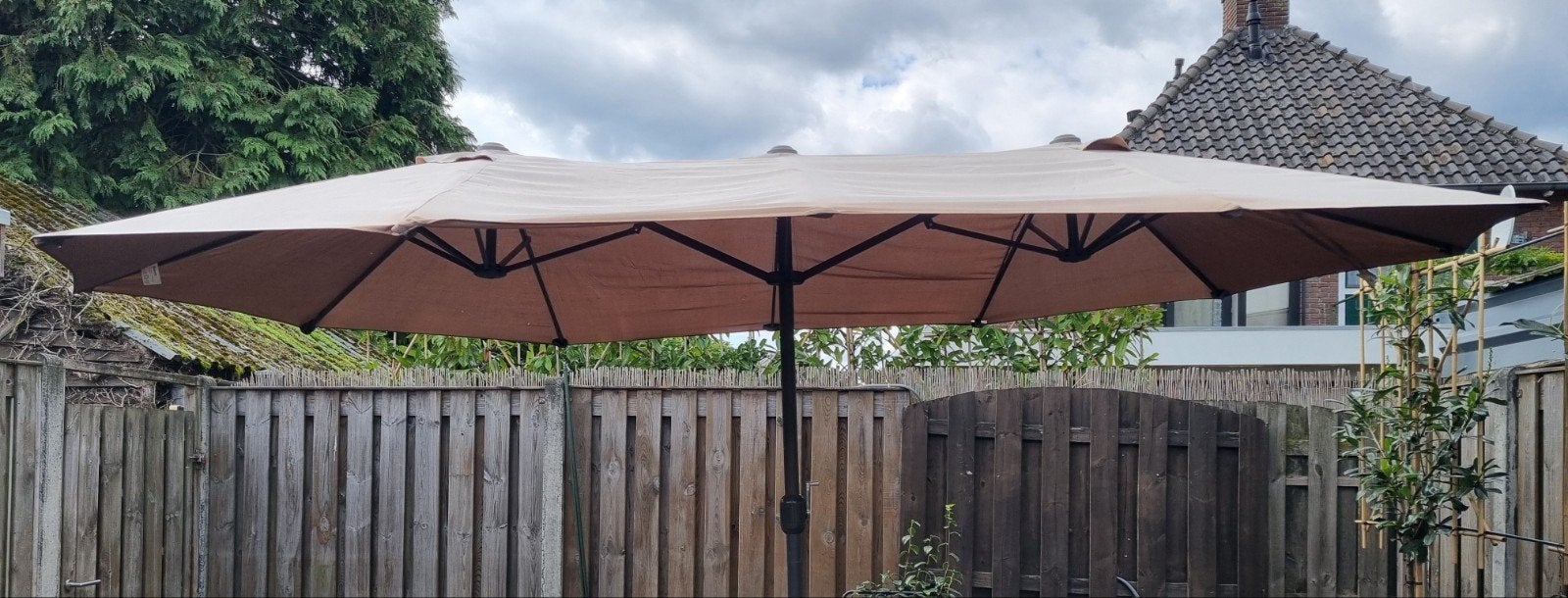 GRATIS dubbele parasol, Ophalen, Gebruikt, Zweefparasol