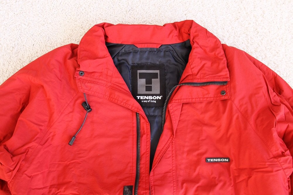 Zeer Mooie Tenson Jas (S) - 74 € 60,-, Kleding | Heren, Jassen | Winter, Nieuw, Ophalen of Verzenden, Tenson, Rood