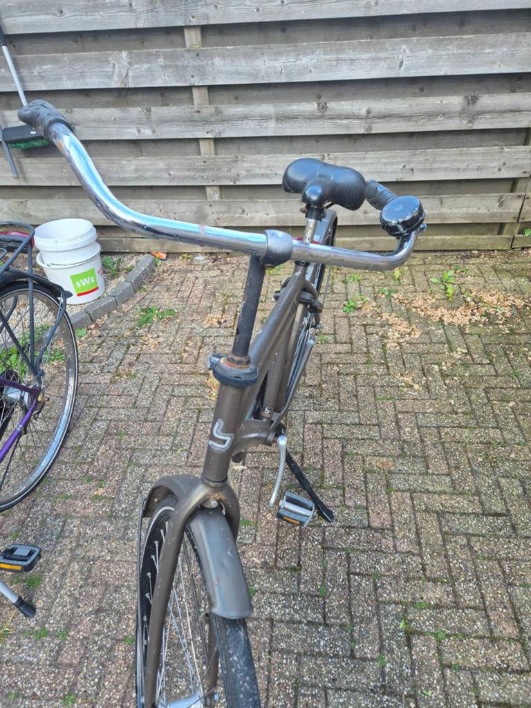 Batavus damesfiets paars - Gebruikt, Fietsen en Brommers, Velgrem, Versnellingen, Batavus, Ophalen of Verzenden