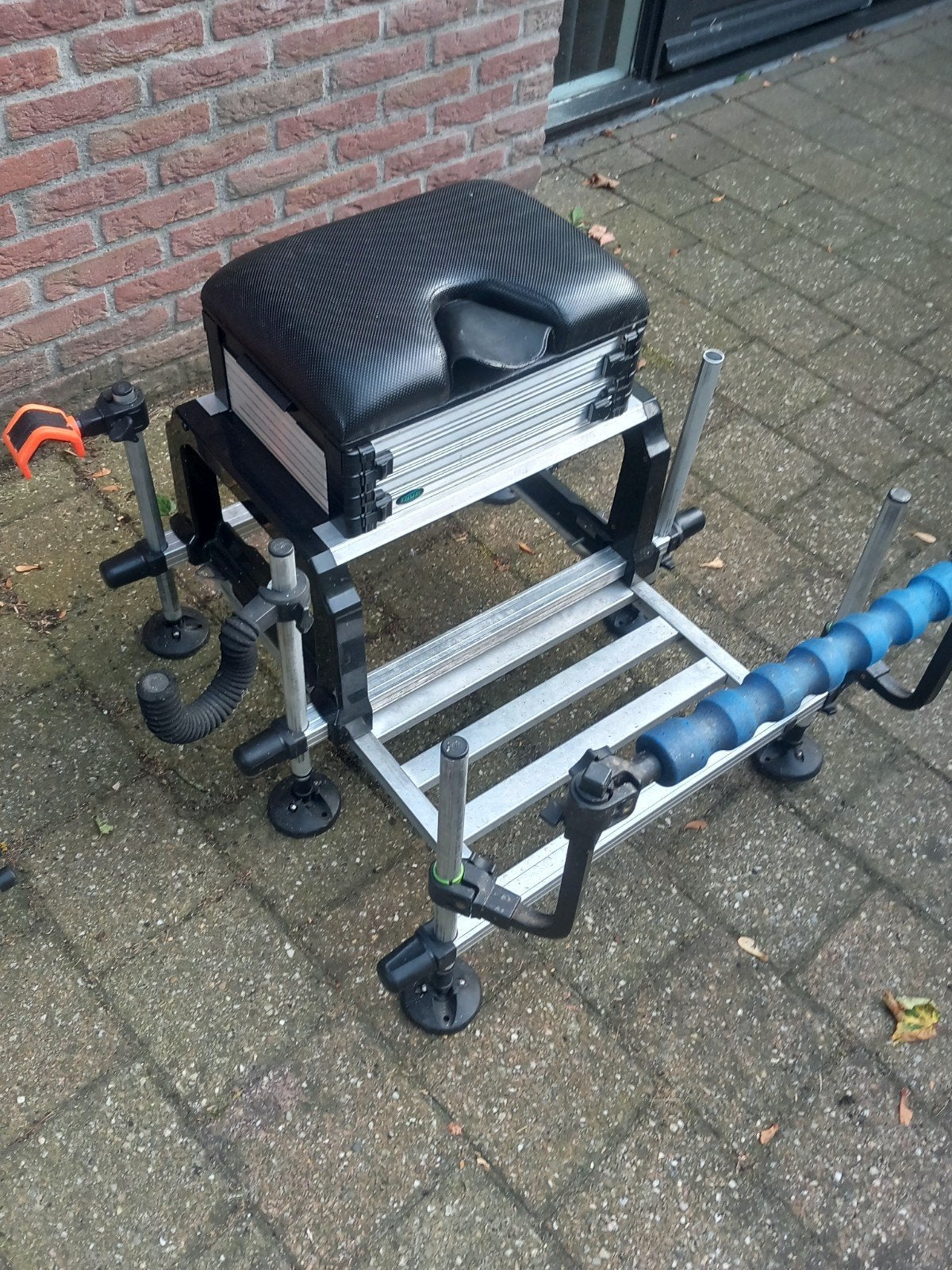 Viskist / visstoel met accessoires, Ophalen