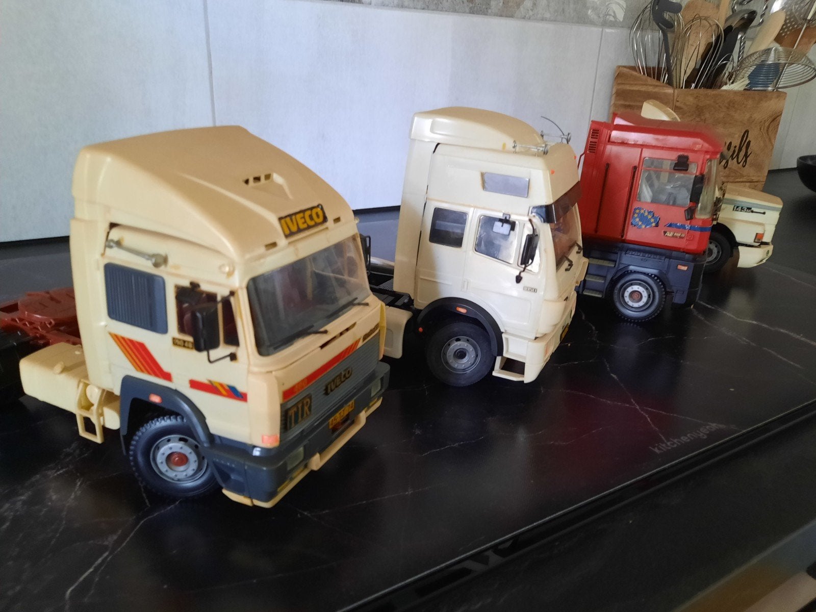 diverse Europese Gebouwde italeri trucks, Hobby en Vrije tijd, Modelbouw | Auto's en Voertuigen, Gebruikt, Italeri, Groter dan 1:32