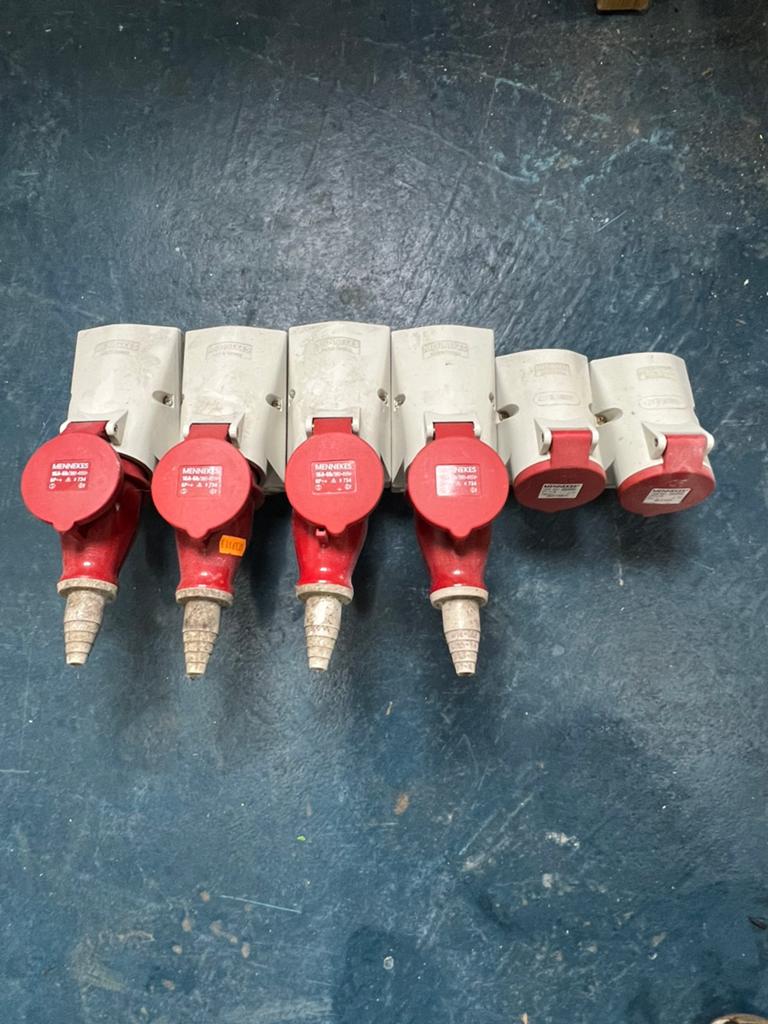 Wandcontactdoos / Stekkers Mennekes 16a, Ophalen, Stopcontact