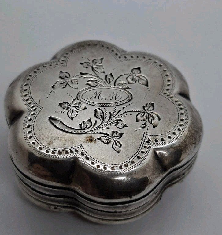 Antiek Zilveren Pillendoosje, ca. 1870, Bloemvormig, Antiek en Kunst, Ophalen of Verzenden