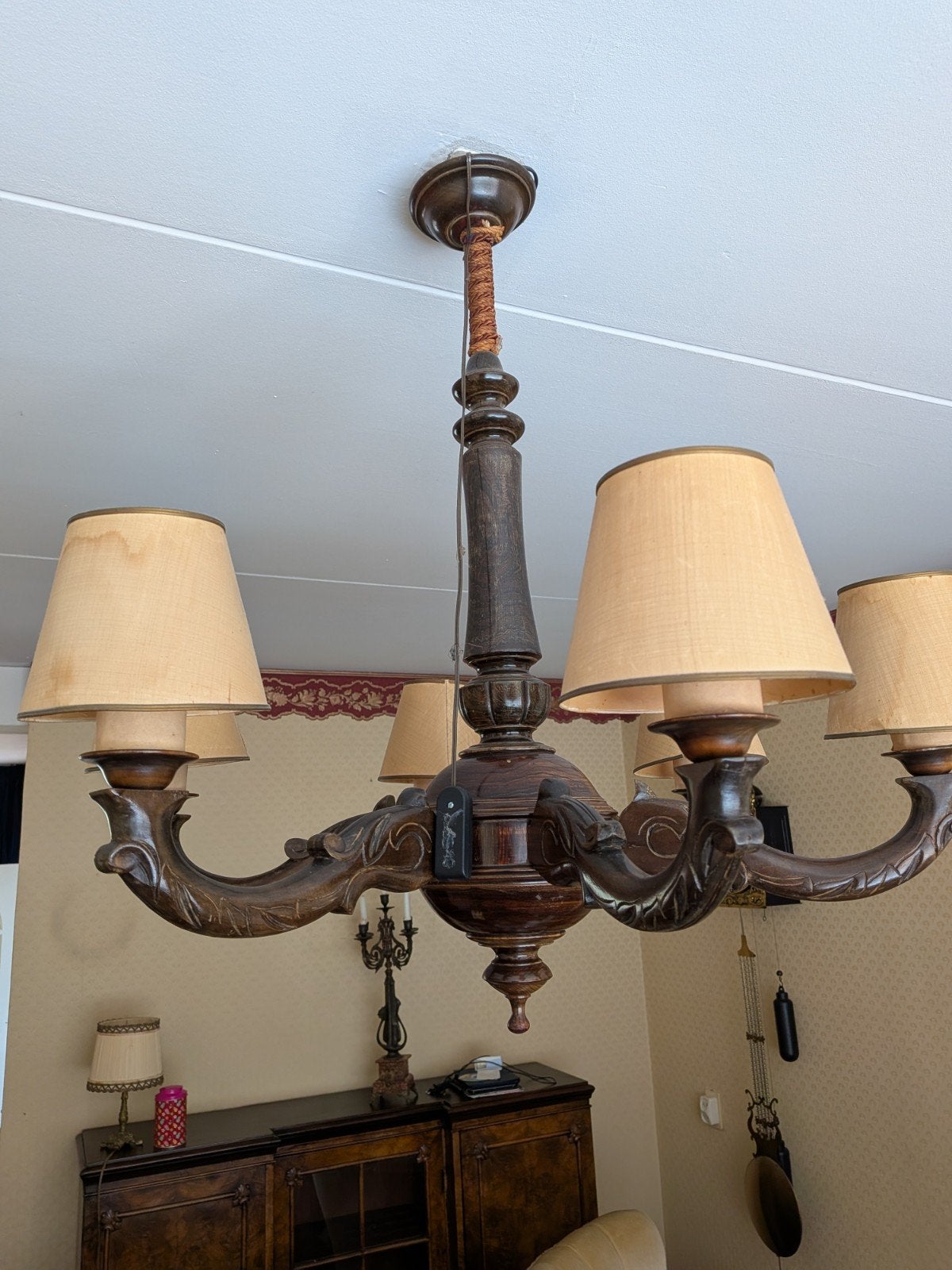 Antiek houten lamp, Ophalen