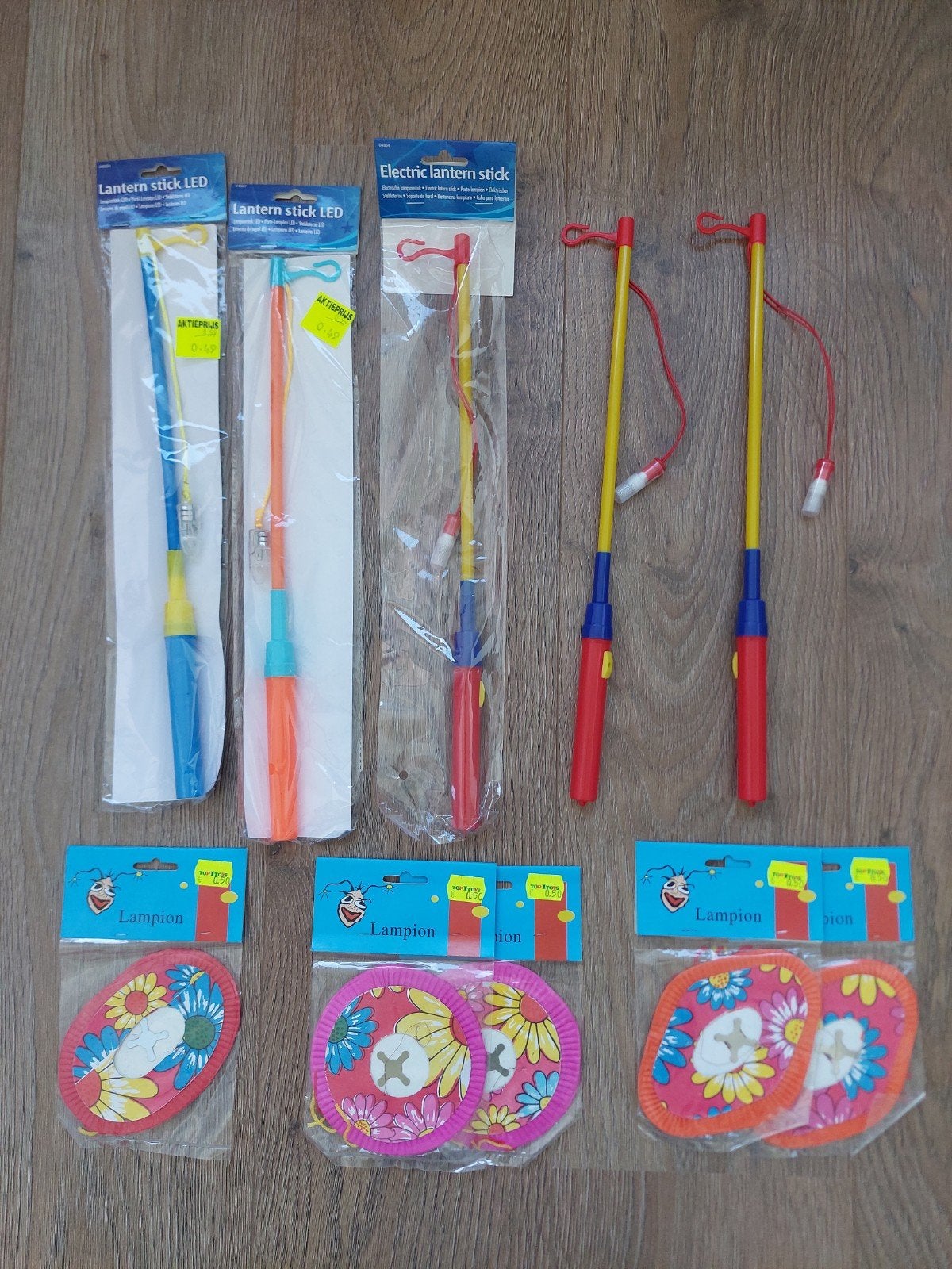 Vijf lampionnenstokken en vijf lampionnen, Ophalen of Verzenden, Nieuw, Overige typen, Overige