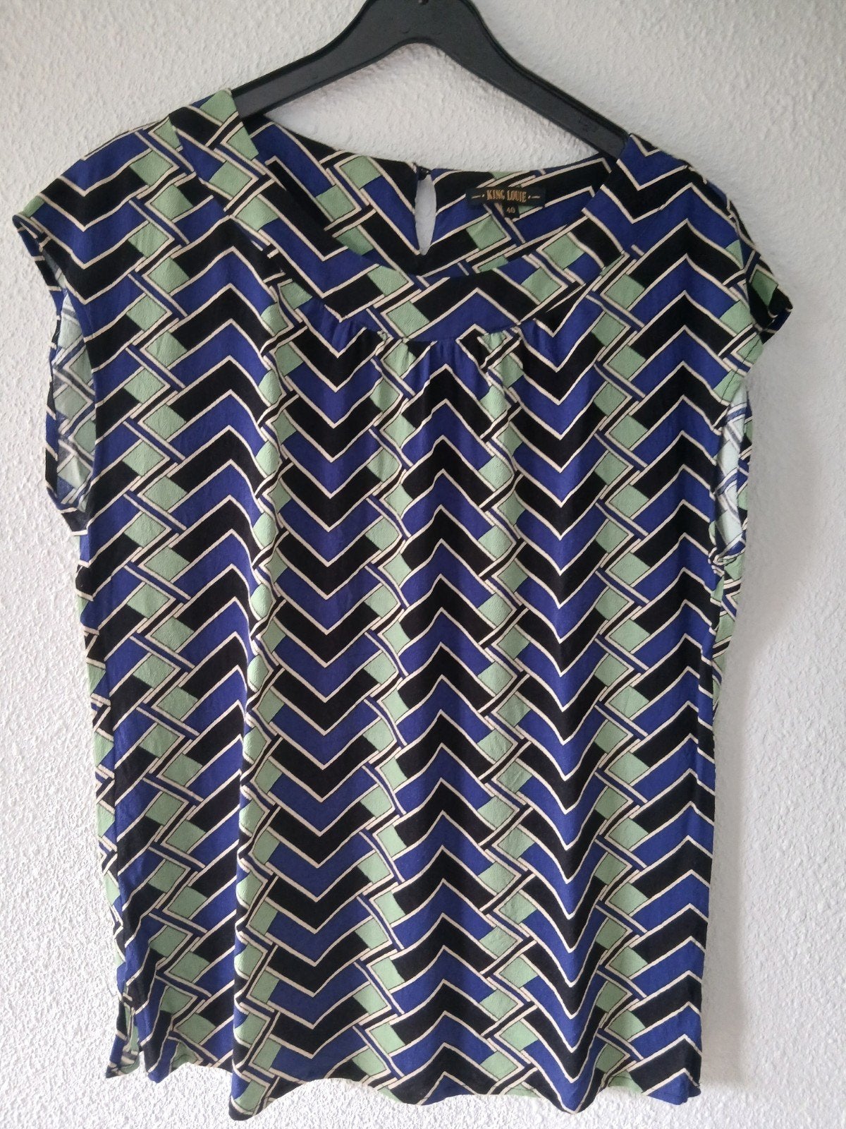 Mooie top van King Louie, maat 40, viscose, Kleding | Dames, Maat 38/40 (M), Ophalen of Verzenden, Zo goed als nieuw, Korte mouw