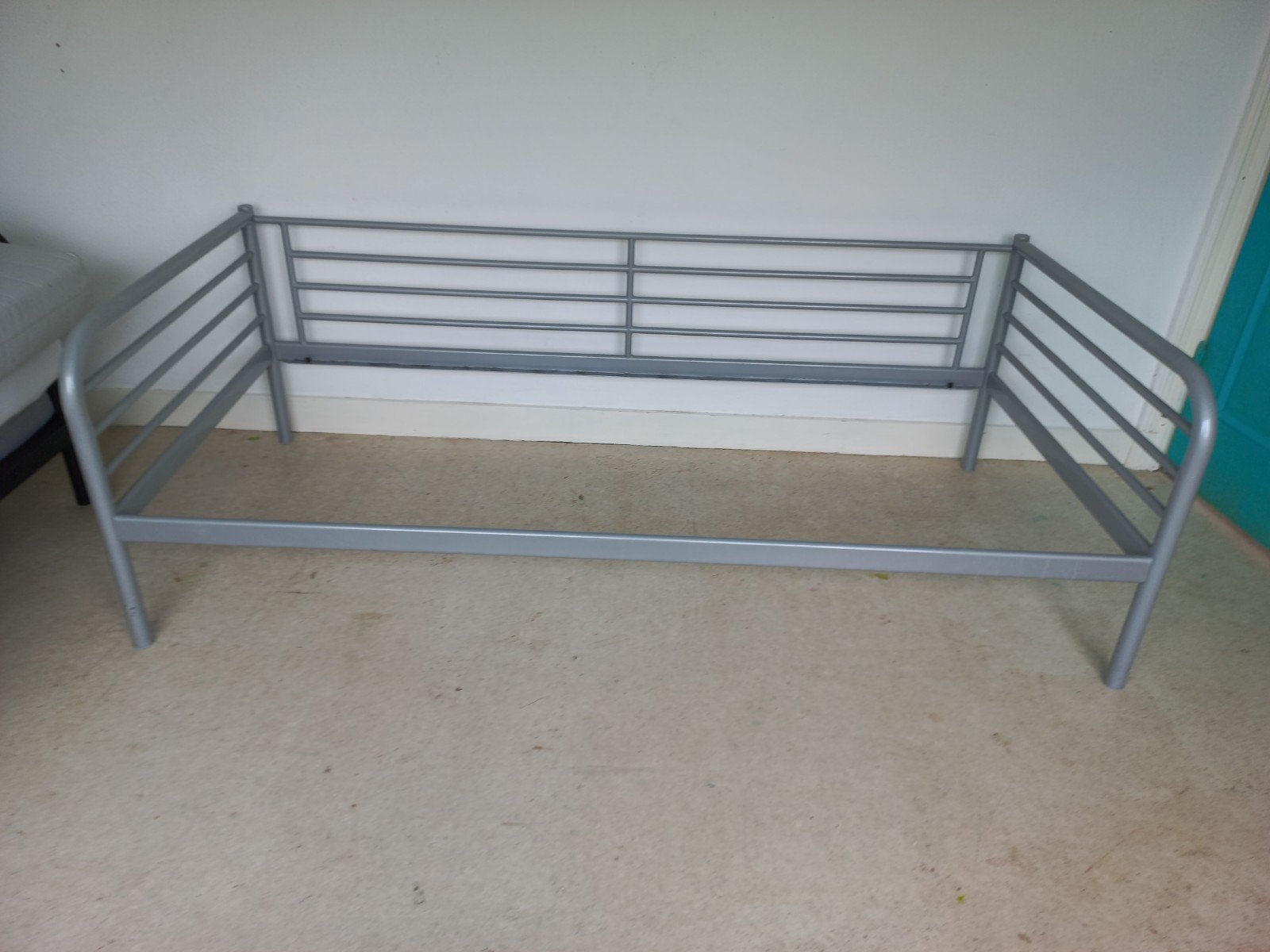 Ikea-bed, 90 x 200 cm, Huis en Inrichting, Slaapkamer | Bedden, Ophalen, 90 cm, Eenpersoons, 200 cm