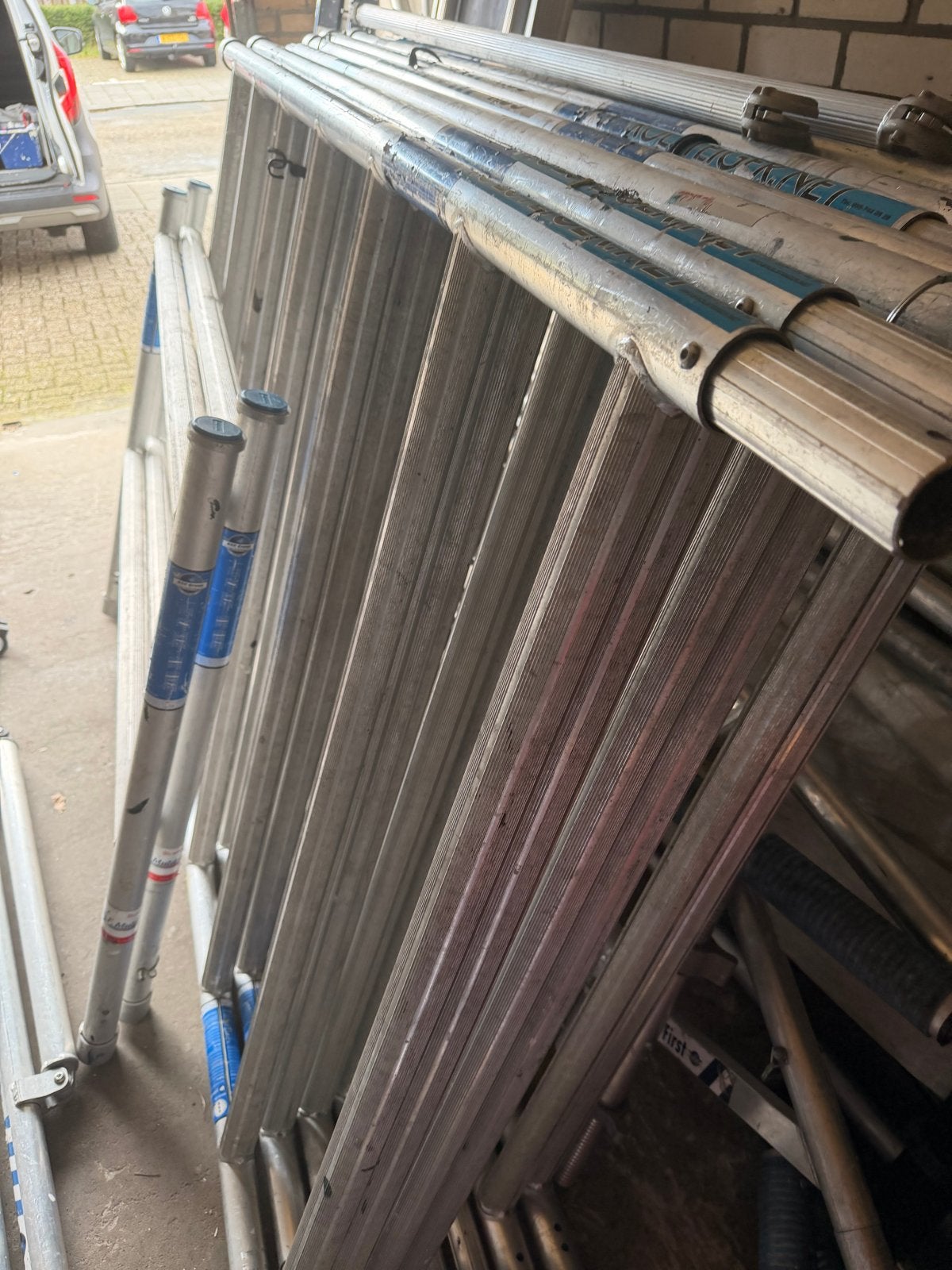 Complete ASC Rolsteiger 8,5m werkhoogte 135x250cm, Doe-het-zelf en Verbouw, Ophalen of Verzenden, Gebruikt, Rolsteiger of Kamersteiger
