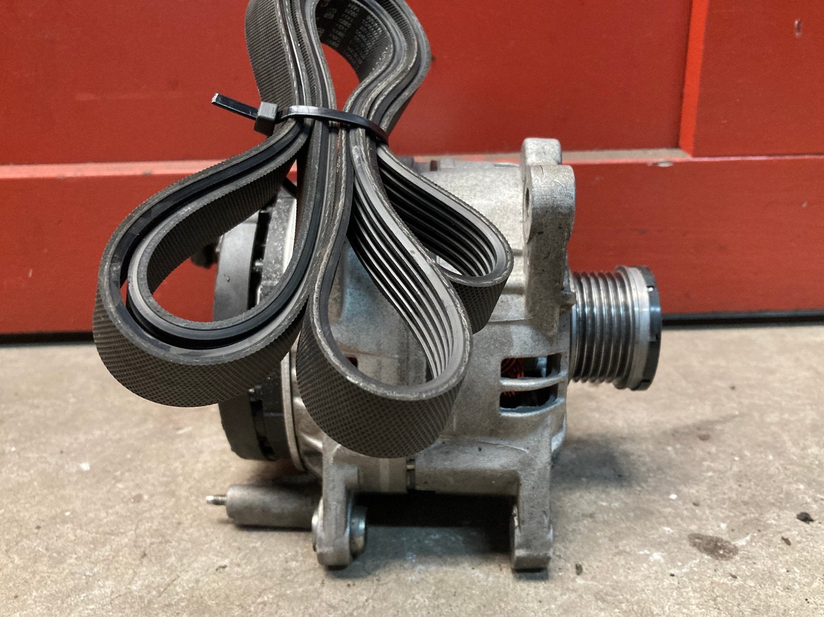 Dynamo Volkswagen Caddy 1.2 77kW OE nr 03F903023F, Ophalen of Verzenden, Gebruikt, Seat