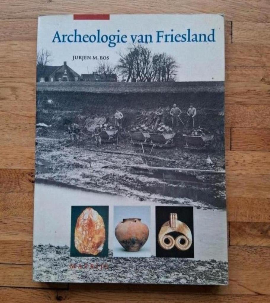 Archeologie van friesland archeologie Bodemvondsten info, Ophalen of Verzenden, Zo goed als nieuw