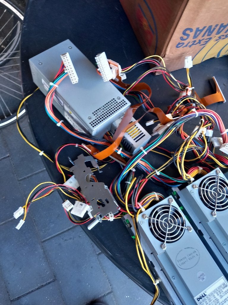 Dell voeding pc, Computers en Software, Interne voedingen, Ophalen of Verzenden, Gebruikt
