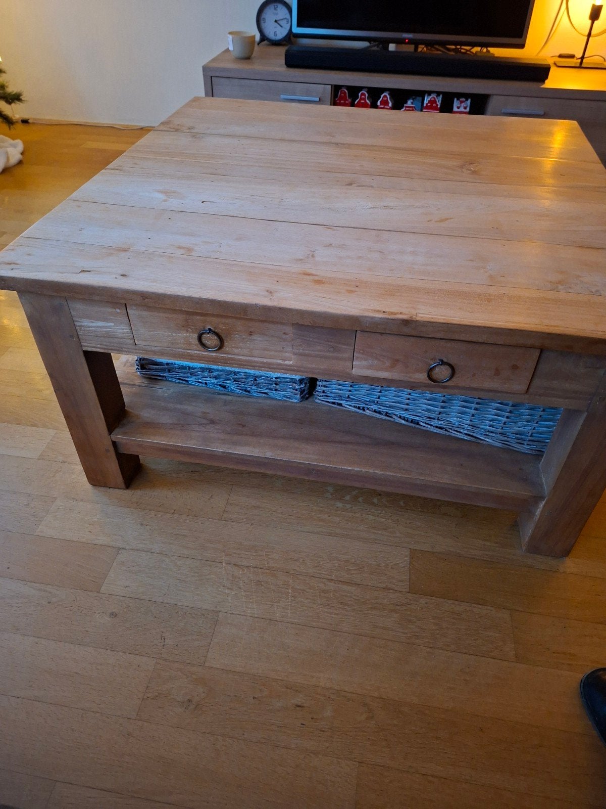 Robuuste Teakhouten Salontafel met Lades en Opbergplank, Gebruikt, 50 tot 100 cm, Landelijk, Robuust, 5 – 50