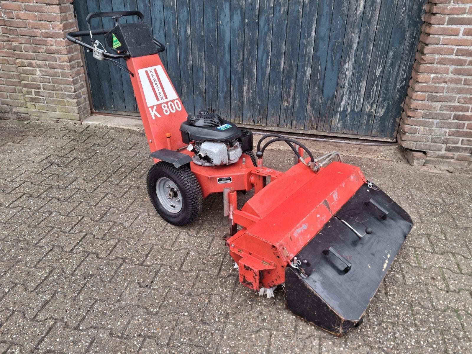 Kersten k800 wertkuigdrager met veegmachine., Ophalen, Gebruikt, Kersten