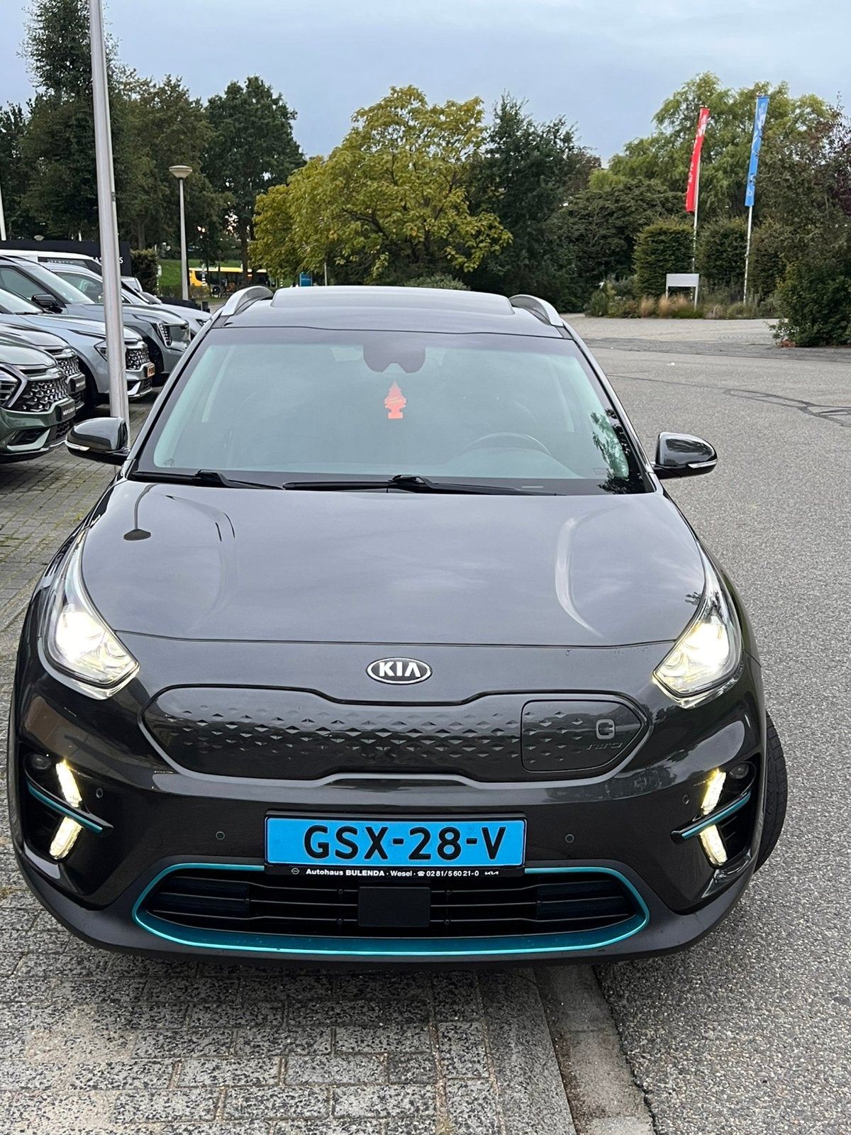 Kia e-Niro 2021 | 64 kw l EXECUTIVELINE  | Taxiklaar l Pano, Dealer onderhouden, 1712 kg, Navigatiesysteem, Leder