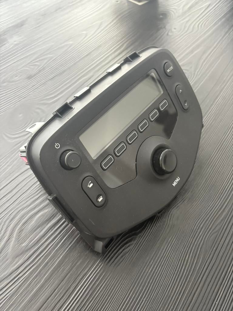 Toyota aygo, Peugeot 108 en Citroen c1 Bluetooth Autoradio, Ophalen of Verzenden, Zo goed als nieuw