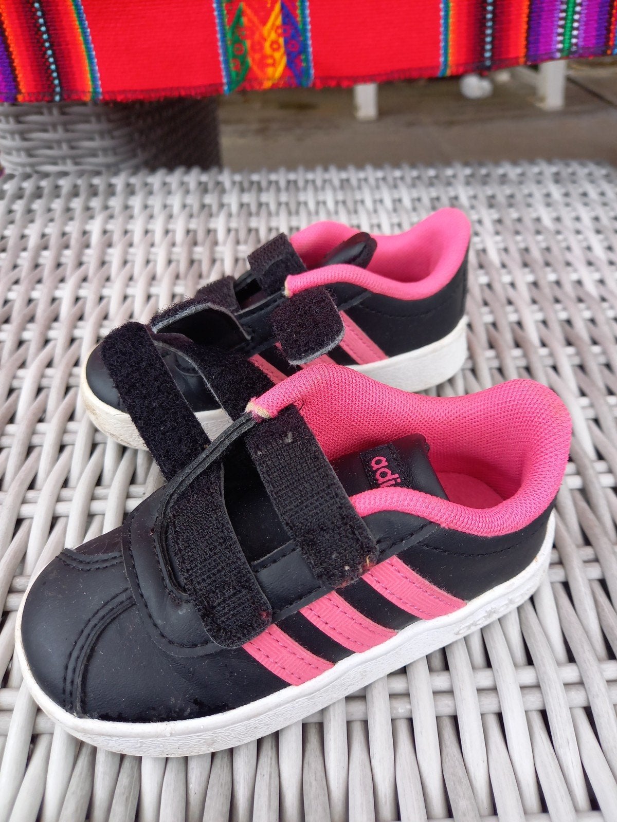 Adidas babyschoenen zwart/roze maat 21, Adidas, Gebruikt, Meisje, Schoenen