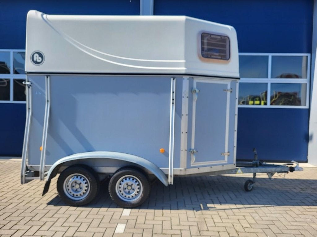Vernieuwde 1.5 paardentrailer Blomert garantie nieuw staat**, Dieren en Toebehoren, Gebruikt, Overige materialen, 1½-paards trailer