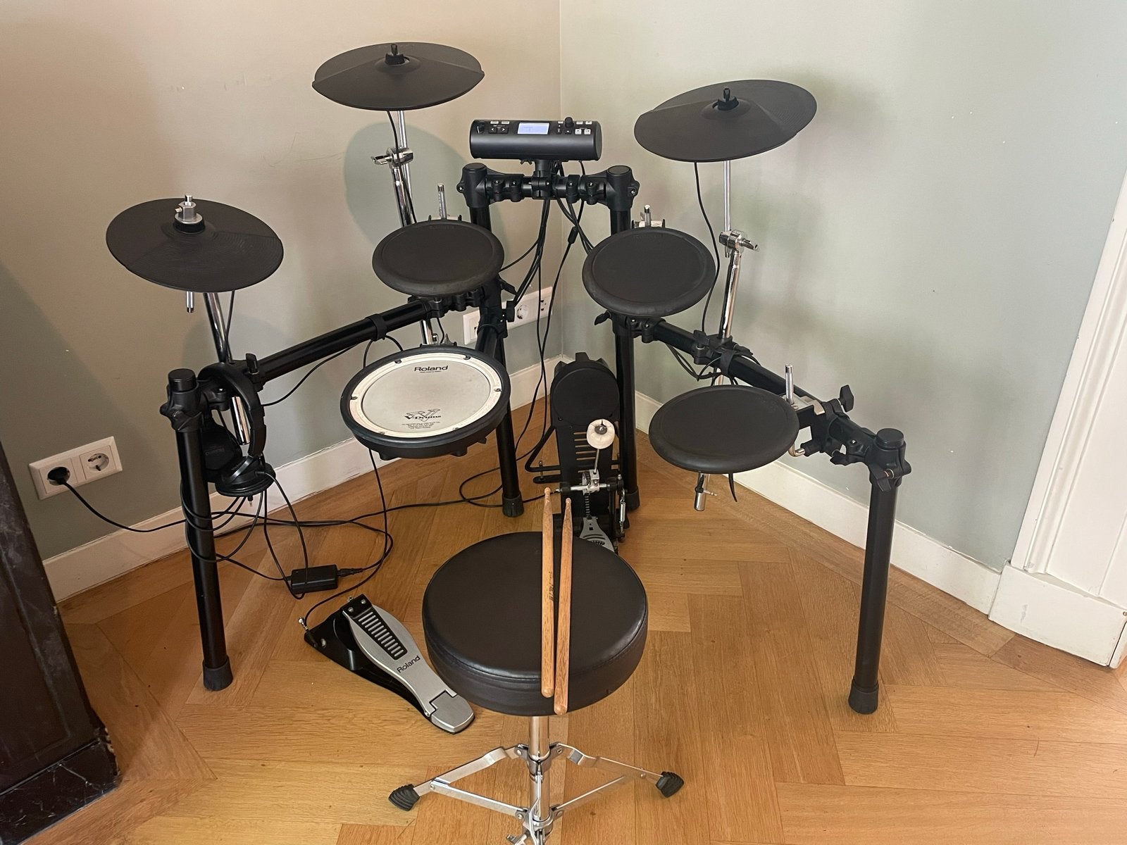 Roland TD-4 V-Drums elektronisch drumstel met accessoires, Ophalen, Gebruikt, Roland, Elektronisch