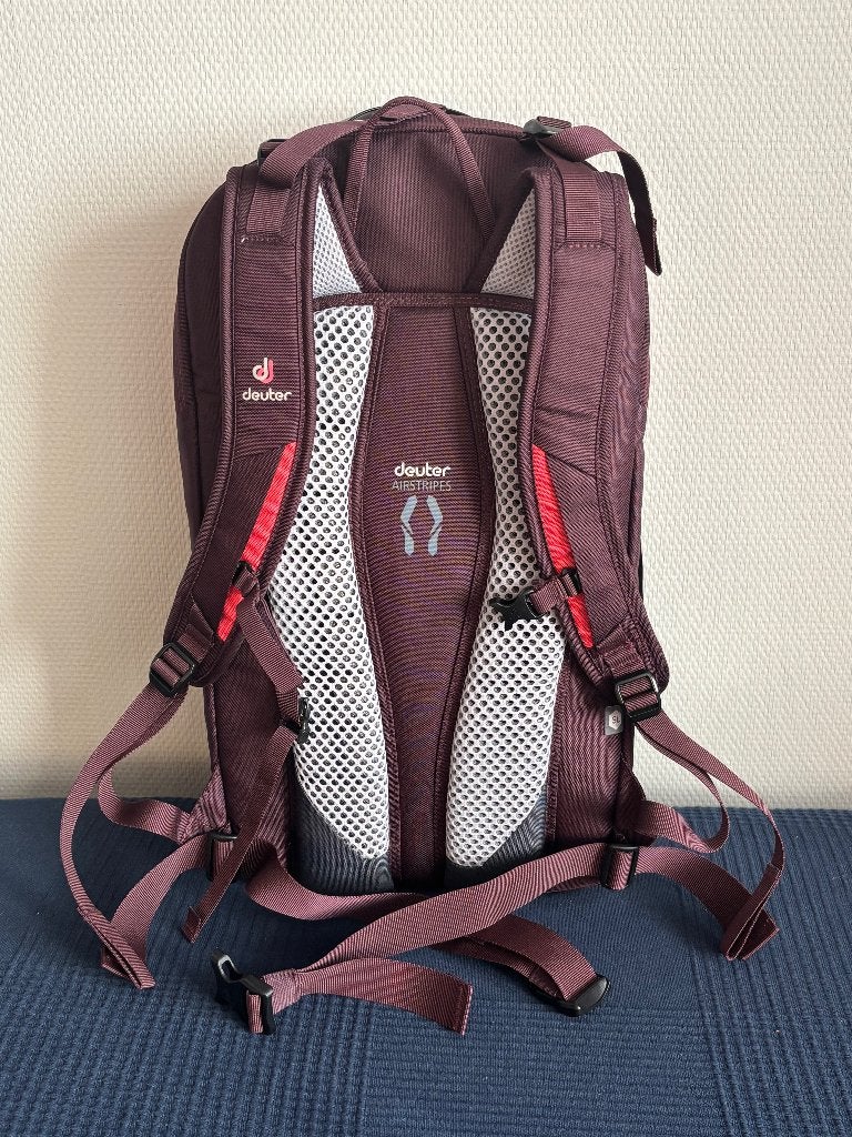 Mooie nieuwe rugzak te koop. Merk Deuter XV2. ( 20 lt ), Sieraden, Tassen en Uiterlijk, 25 tot 40 cm, Nieuw, Overige merken, 45 tot 60 cm