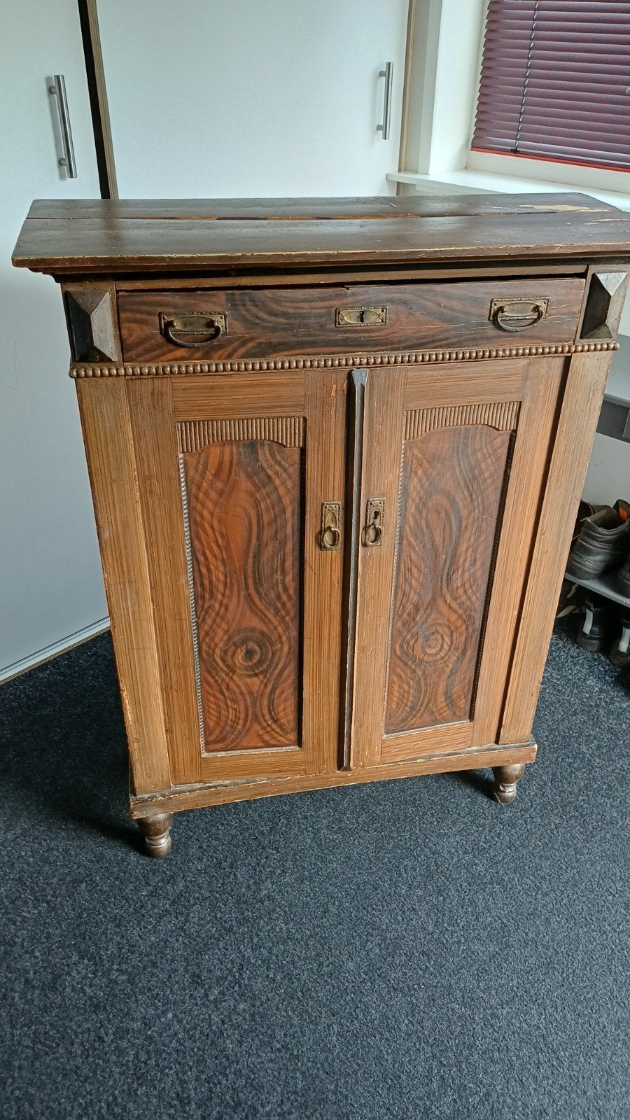 meidenkast, Ophalen