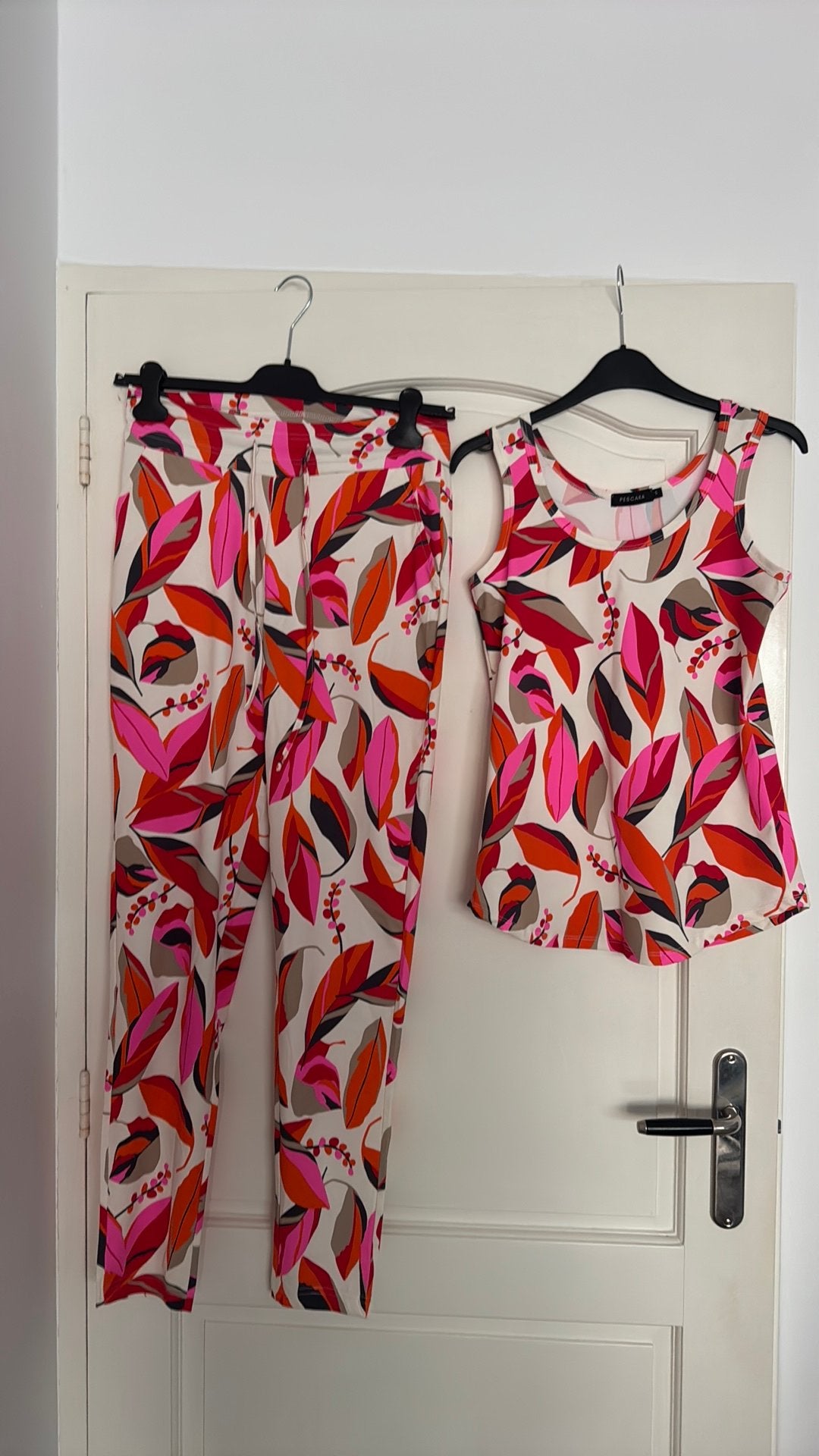 Travel set, broek en hemdje maat S fleurig, Nieuw, Ophalen of Verzenden, Maat 36 (S), Lang