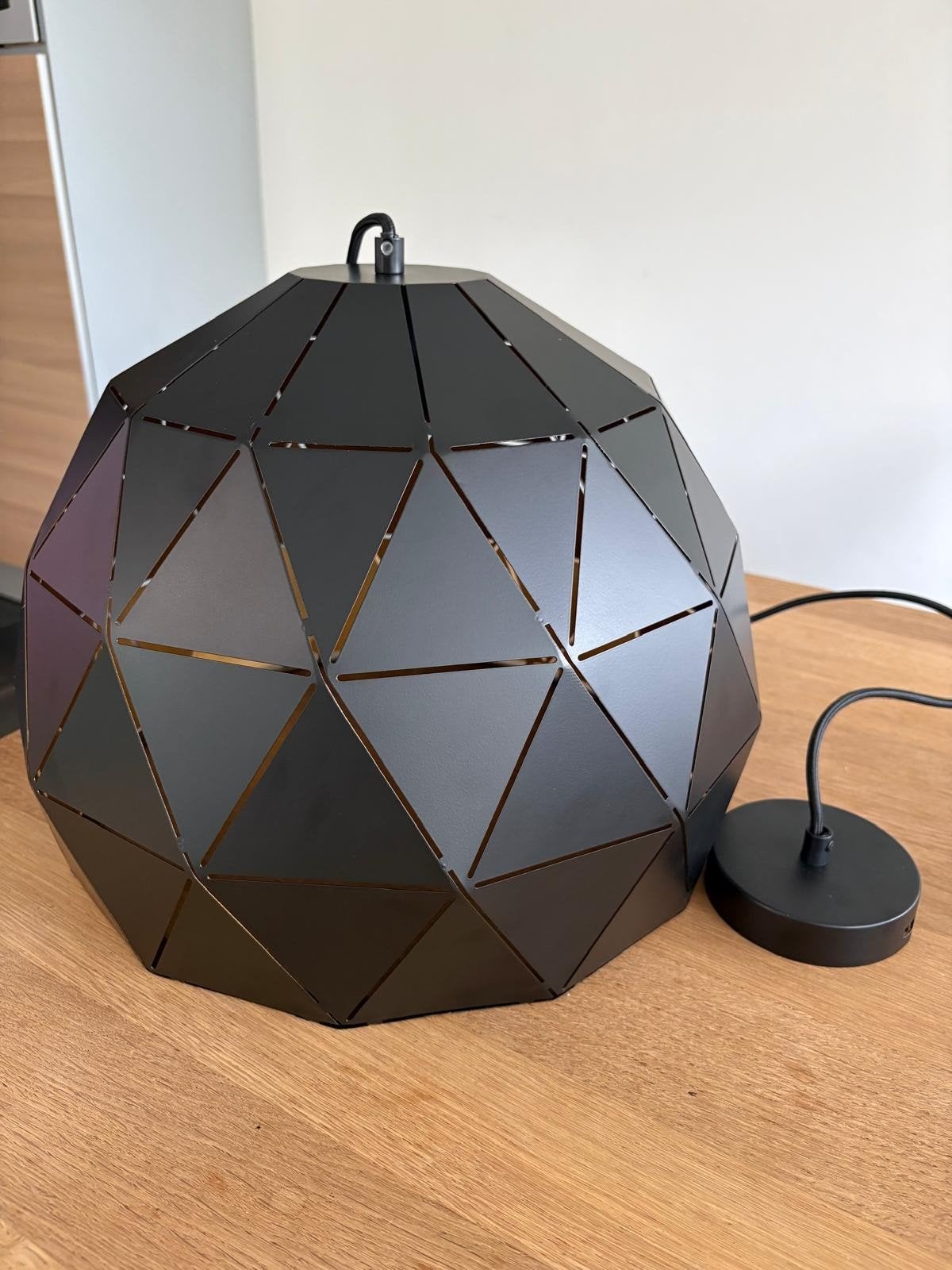 Mat zwarte stalen huiskamerlamp, Zwart, Rond, Nieuw, 25 cm