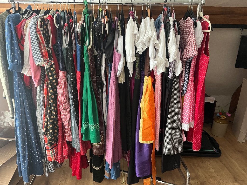 Dirndls in diverse maten en uitvoeringen, Kleding | Dames, Ophalen of Verzenden, Zo goed als nieuw, Overige thema's, Kleding