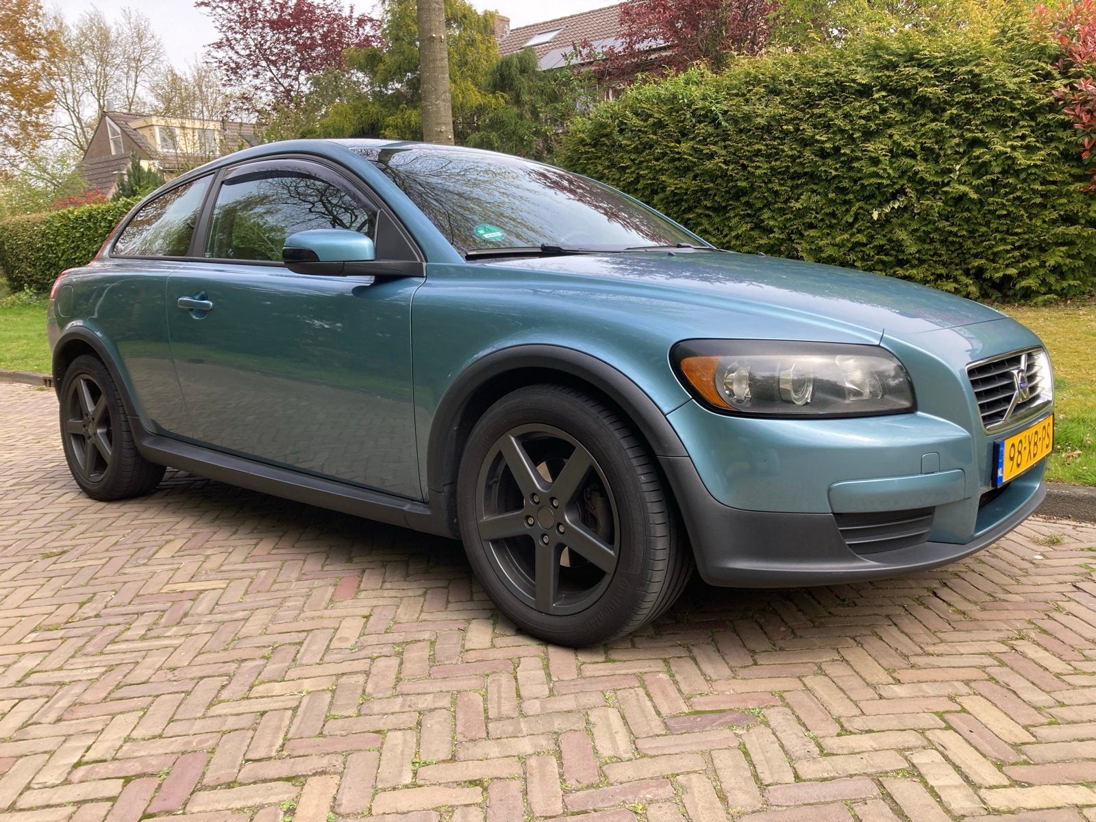 Volvo C30 1.8 2007 met set winterbanden op lm velgen, Auto's, Volvo, Voorwielaandrijving, 1227 kg, 125 pk, 4 cilinders