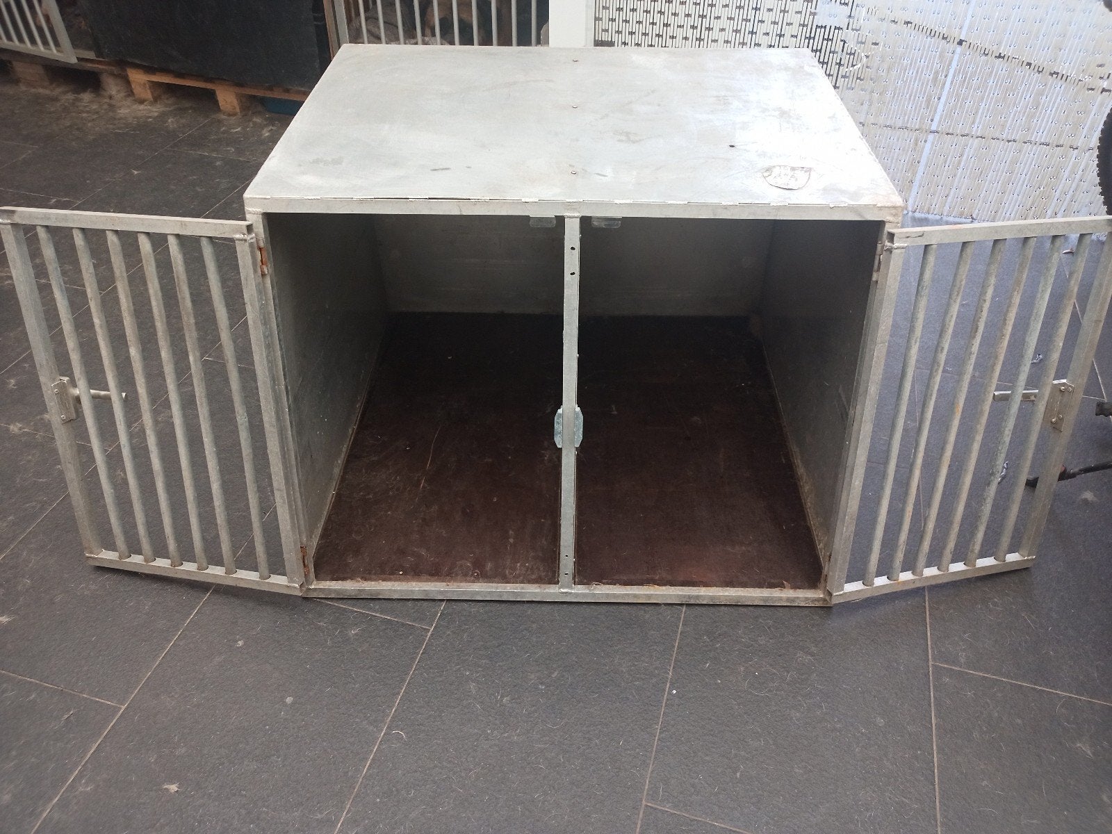 aluminium transport bench, hondenbench, Ophalen, Gebruikt