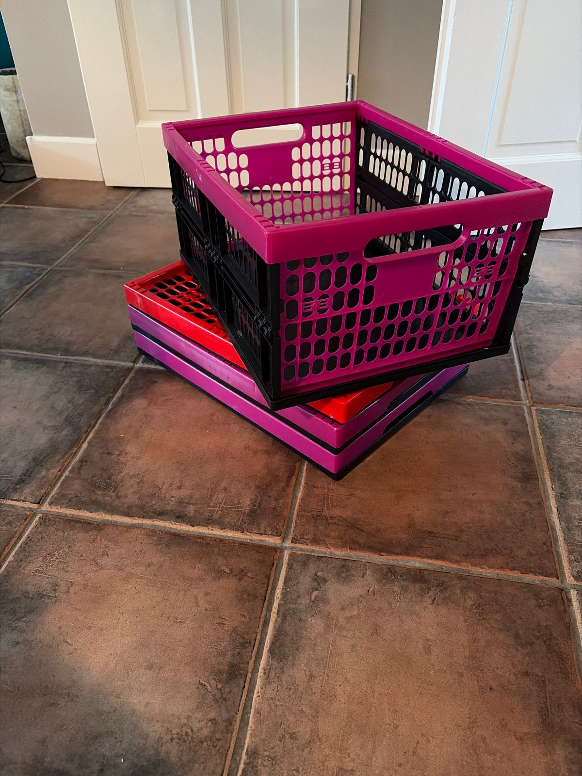 4, Opvouwbare boodschappen kratten - roze en rood, Gebruikt, Opvouwbaar, Minder dan 35 cm, Minder dan 50 cm