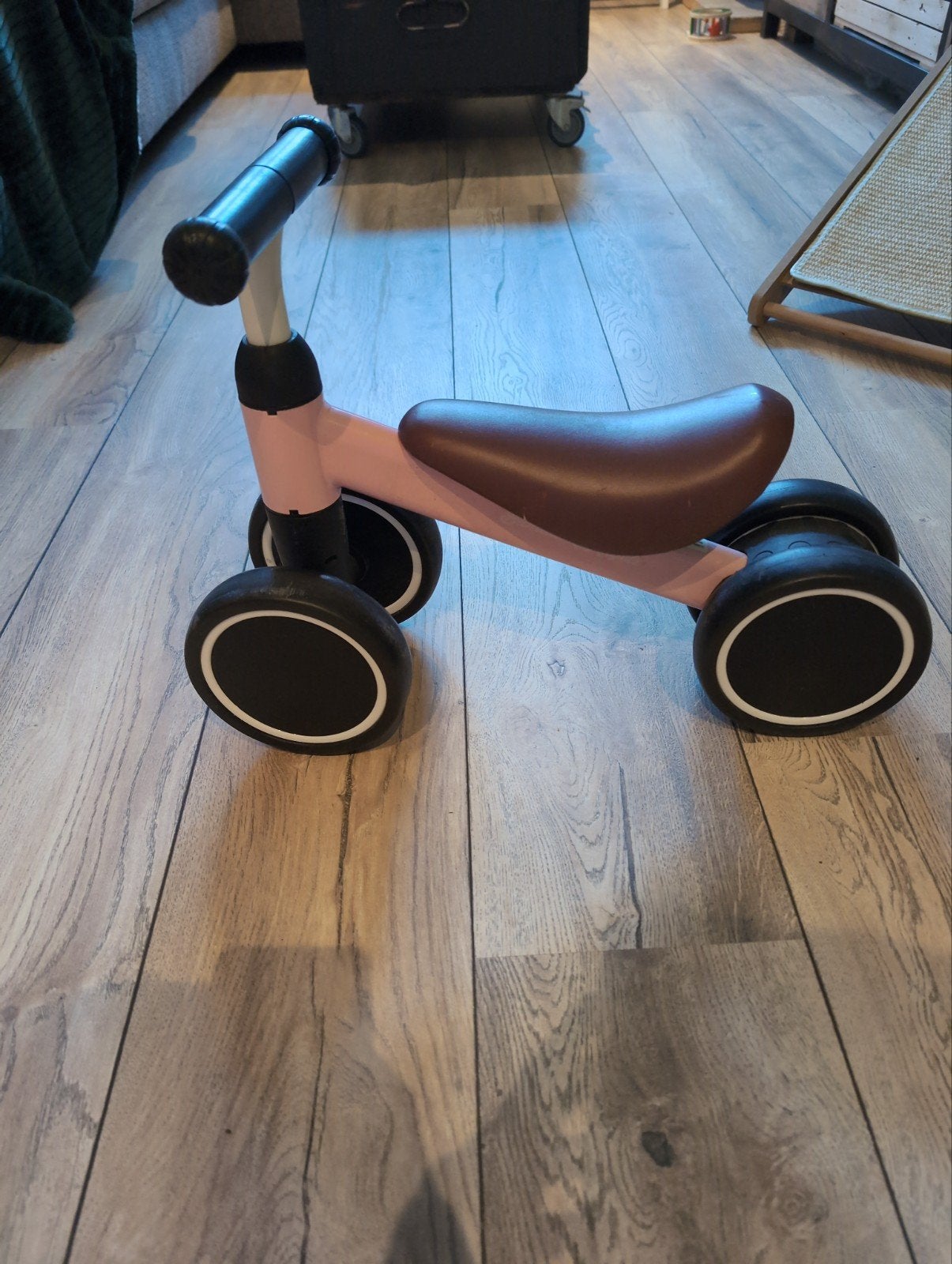 Roze loopfietsje voor peuters - Zo goed als nieuw, Ophalen of Verzenden, Zo goed als nieuw, Loopfiets