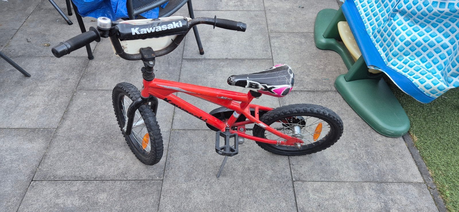 Kawasaki kinderfiets - Rood - 16 inch, Fietsen en Brommers, Ophalen, Gebruikt, 16 tot 20 inch, Zijwieltjes