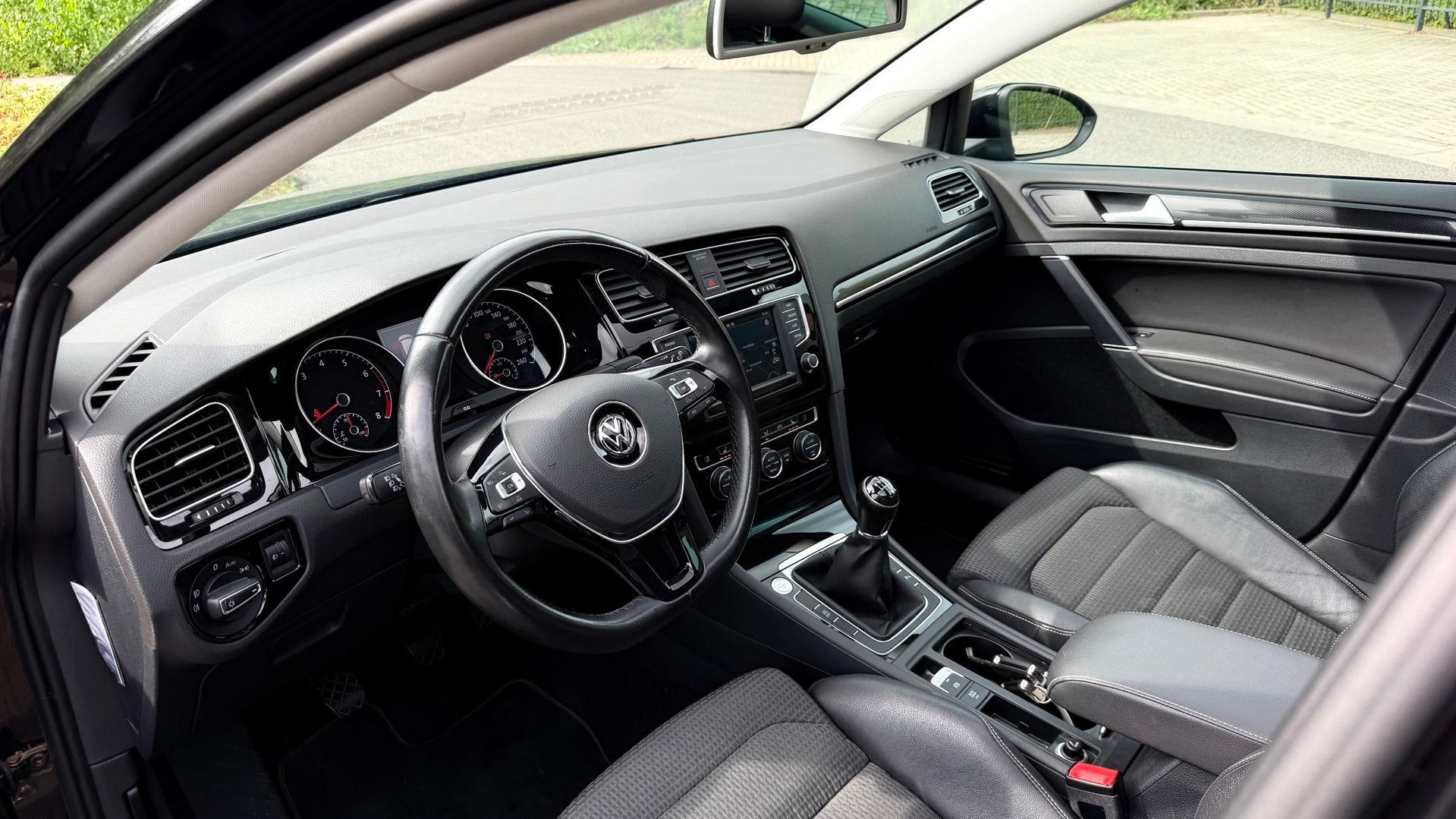 Volkswagen Golf Variant 1.2 TSI R-LINE AIRCO/ECC PANOARAMDAK, Auto's, Voorwielaandrijving, Dealer onderhouden, Gebruikt, 4 cilinders