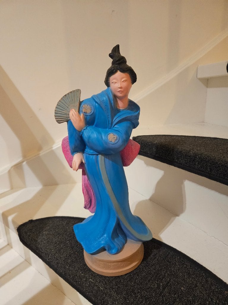 Geisha beeld kleurrijk, Verzamelen, Beelden en Beeldjes, Ophalen of Verzenden, Zo goed als nieuw, Mens