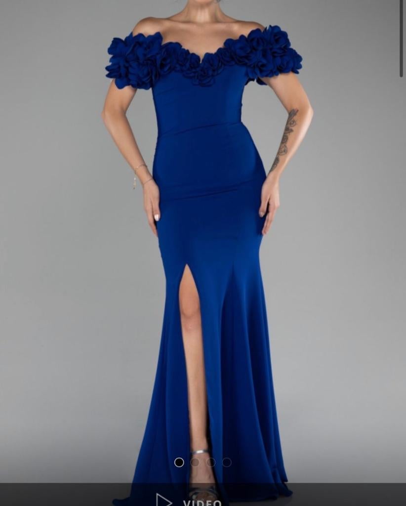 Prachtige kobaltblauwe galajurk met bloemendetails, Kleding | Dames, Jurken, Blauw, Ophalen of Verzenden, Zo goed als nieuw, Maat 36 (S)
