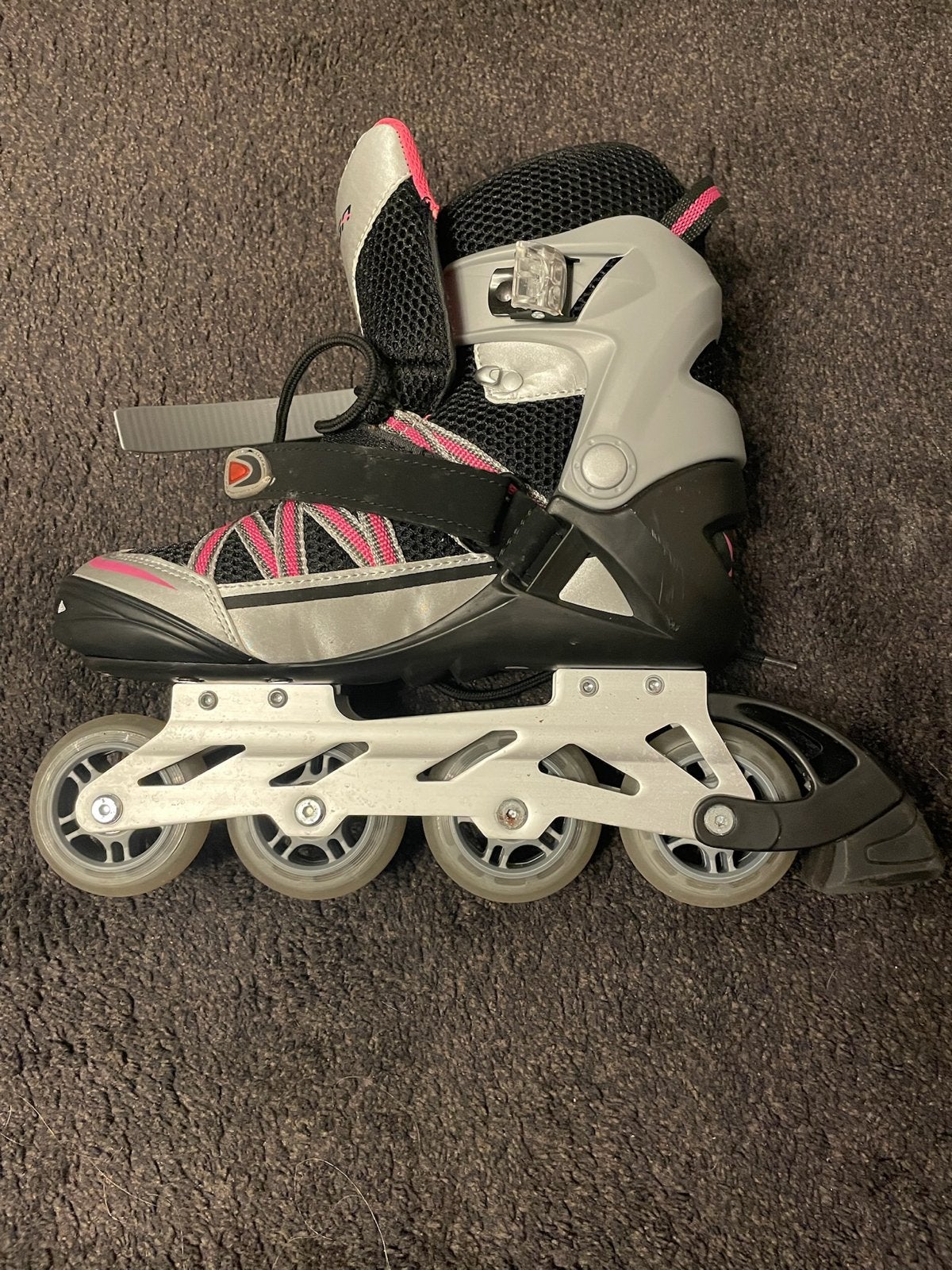 Verstelbare Inline Skates Dames/Kinderen - Maat 37-40, Sport en Fitness, Verstelbaar, Zo goed als nieuw, Inline skates 4 wielen