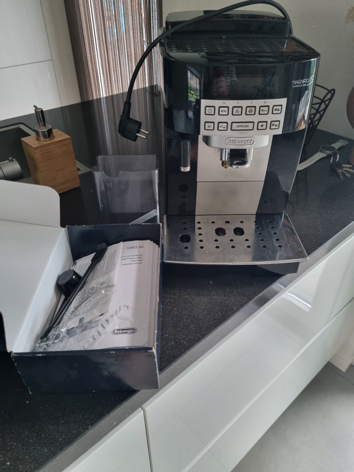 De'Longhi Magnifica Cappuccino ECAM22.360 B Koffiemachine, Ophalen of Verzenden, Gebruikt, Koffiemachine, Koffiebonen