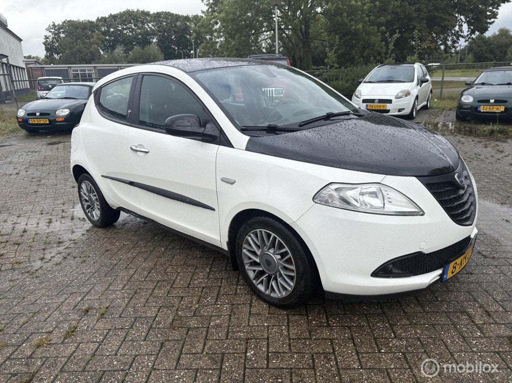 Lancia Ypsilon 0.9 TwinAir Silver, Auto's, Lancia, Voorwielaandrijving, Euro 5, 86 pk, Gebruikt