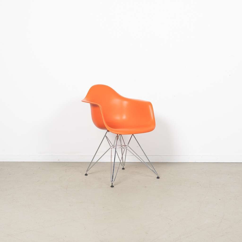 2x Vitra Eames DAR Stoel Oranje Kunststof - Chroom, Niet ingevuld, Twee, Overige kleuren, Niet ingevuld