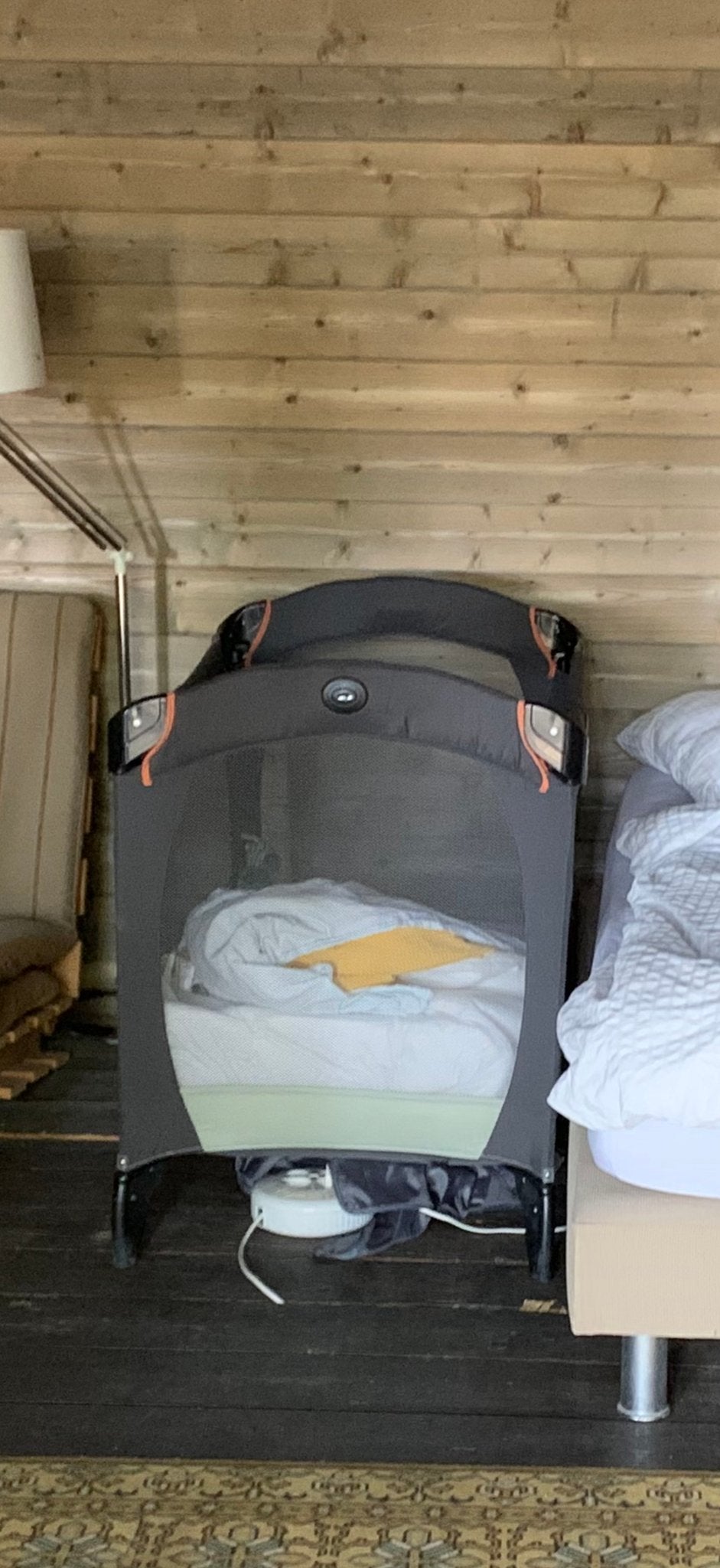 Graco campingbedje met wieltjes en dik matras. Baby&kind, Ophalen, Gebruikt, Rechthoekig, Wieltjes