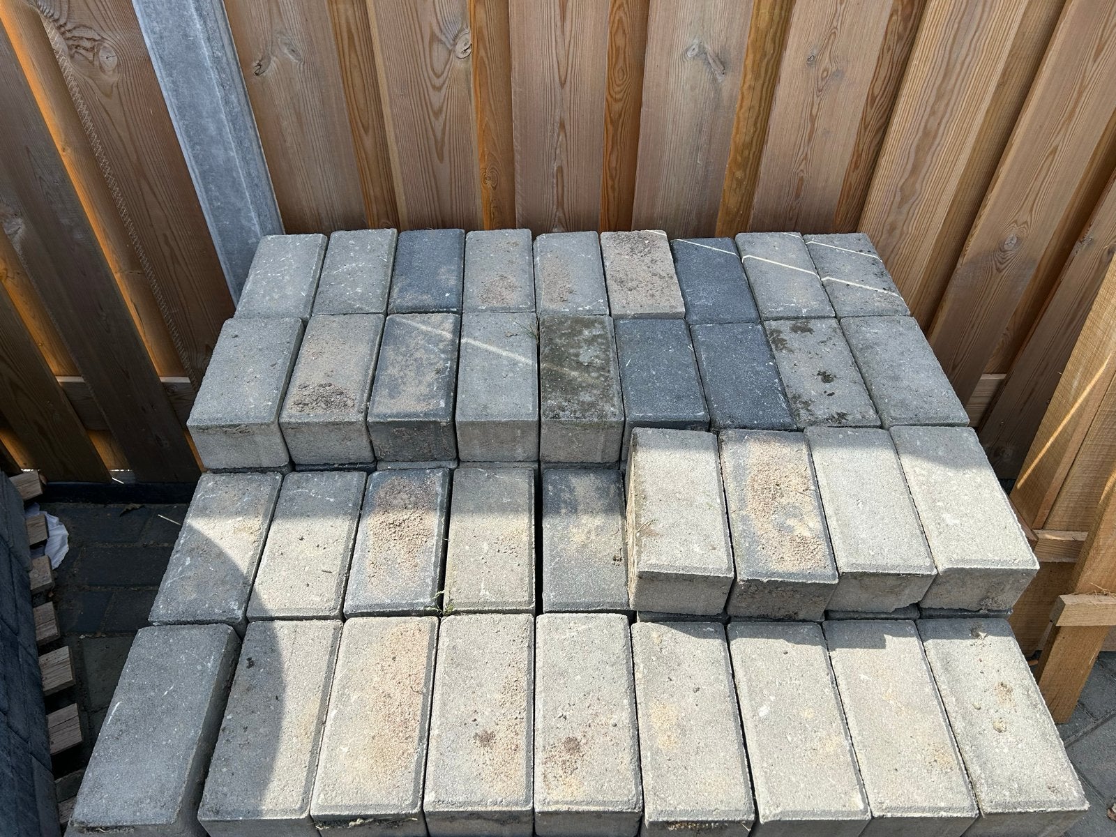 Grijs/Antraciet klinkers aangeboden, Ophalen, Gebruikt, Klinkers, 10 m² of meer