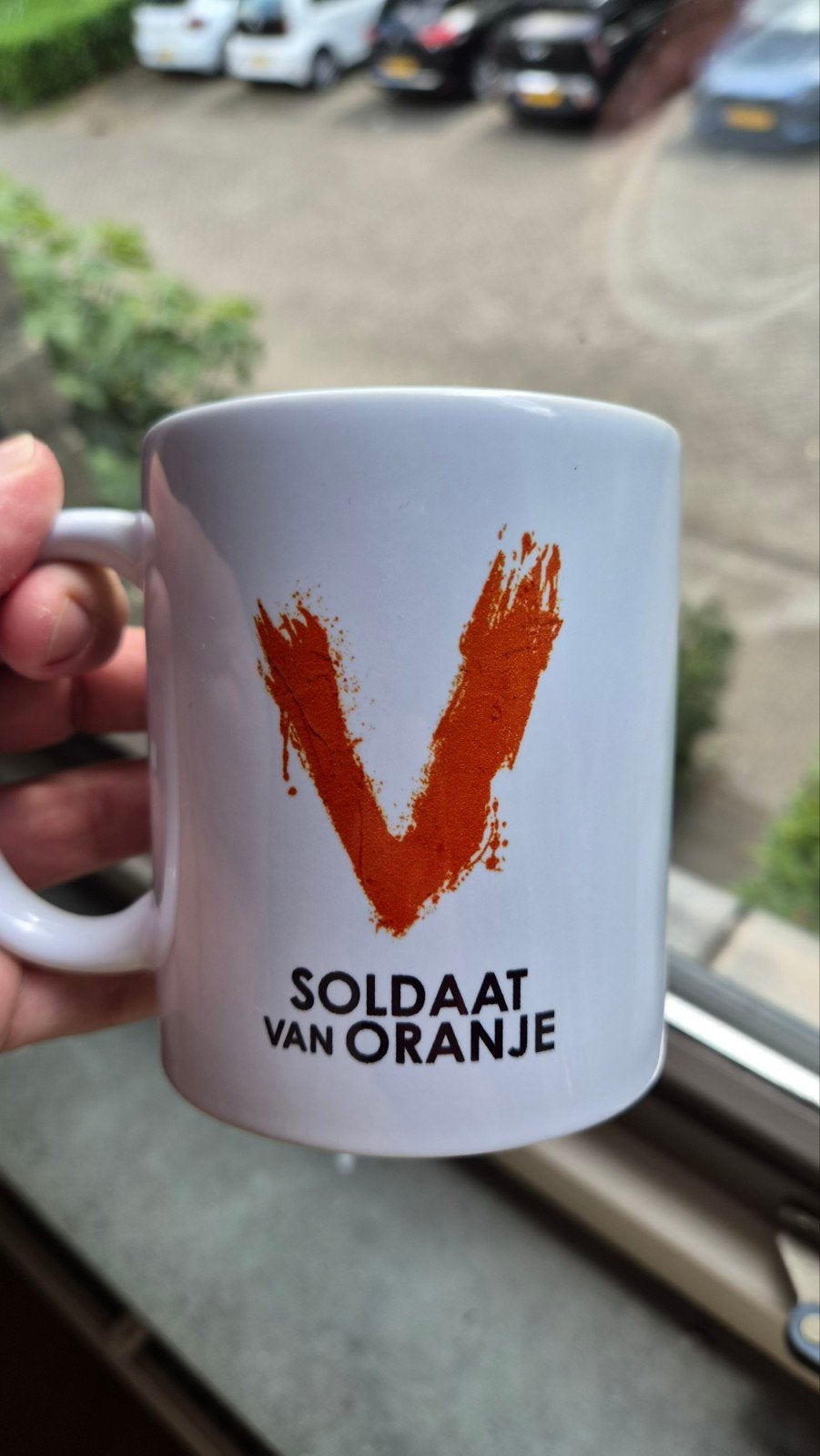Soldaat van Oranje Musical mok vernieuwde versie, Verzenden, Servies
