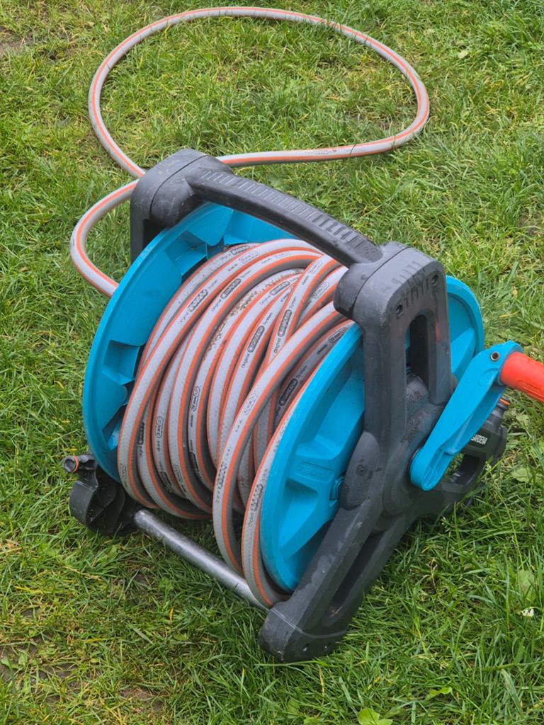 Gardena haspel met tuinslang 20 meter, Ophalen, Gebruikt, Tuinslang
