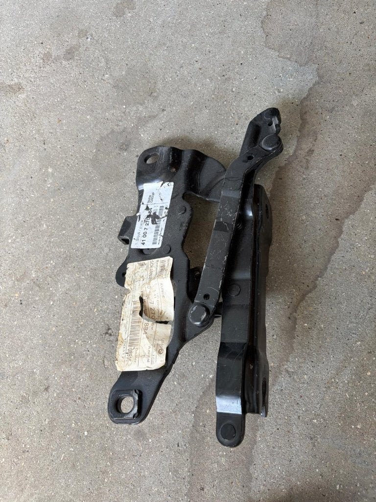 Bmw  6 serie Motorkapscharnier L+R 41007270883+41007270884, Voor, Nieuw, Ophalen of Verzenden, Bumper