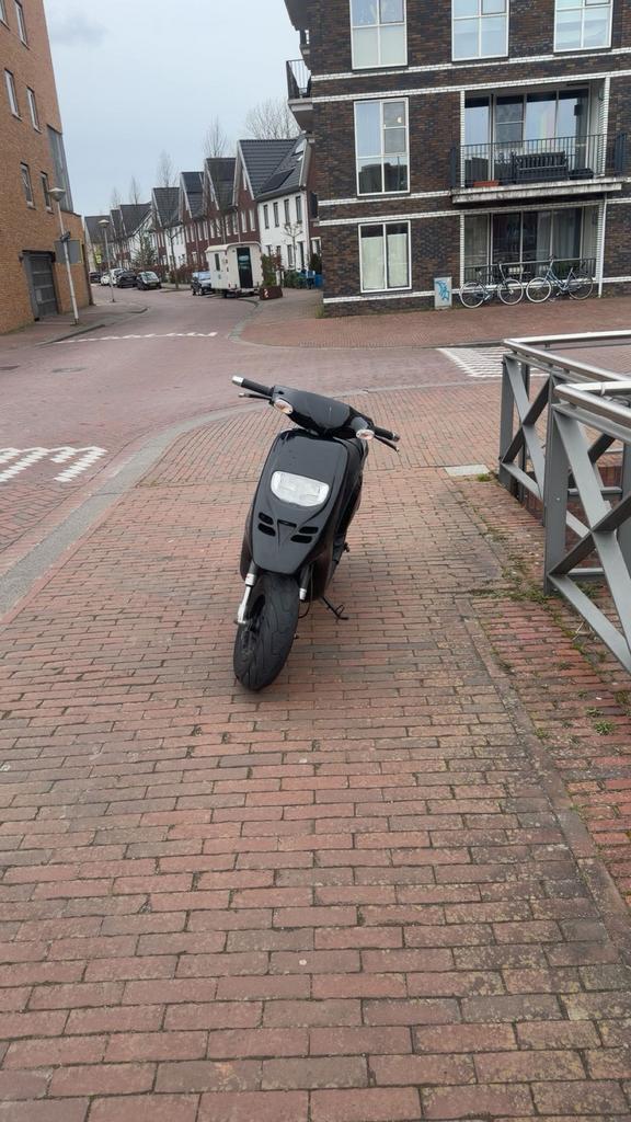 Typhoon 70cc (te ruil /te koop), Fietsen en Brommers, Snorfietsen en Snorscooters, Zo goed als nieuw, Tweetakt, Ophalen of Verzenden