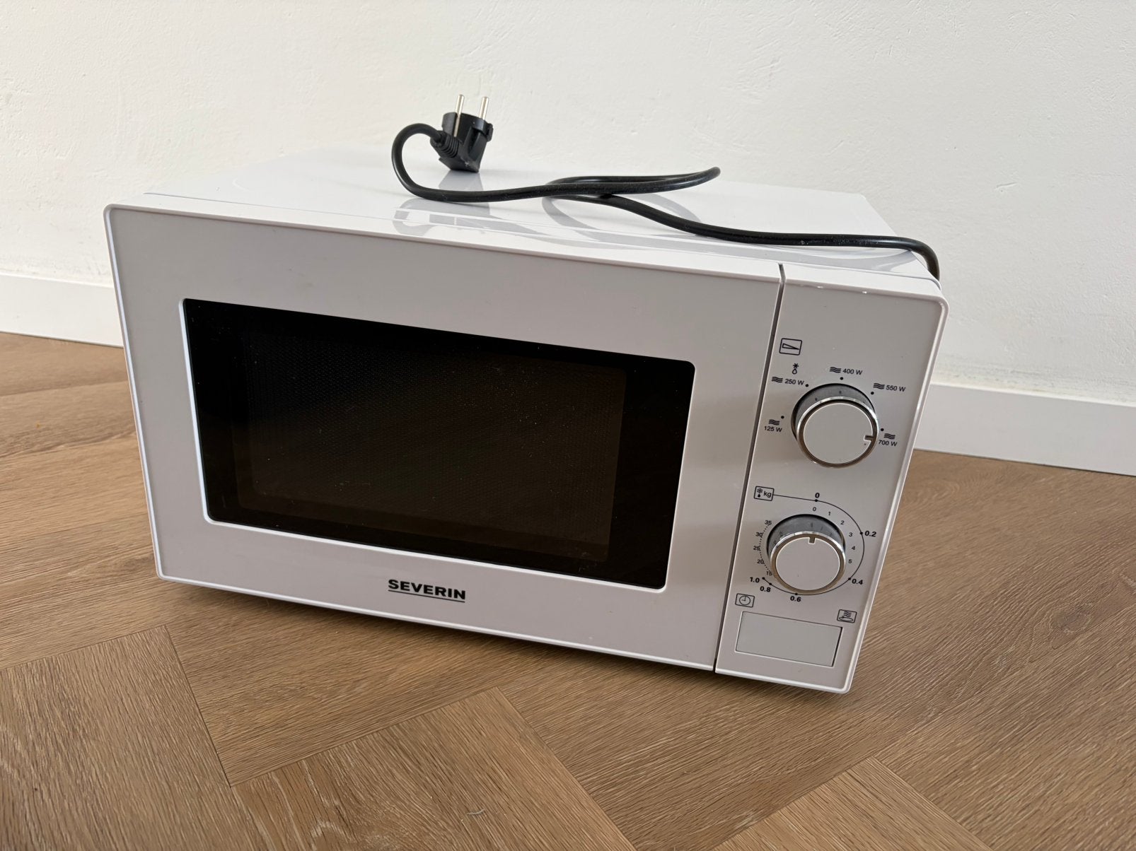 SEVERIN MW 7890 Magnetron – 700W – Zeer nette staat, Witgoed en Apparatuur, Magnetrons, Ophalen, Gebruikt, Minder dan 45 cm, Magnetron
