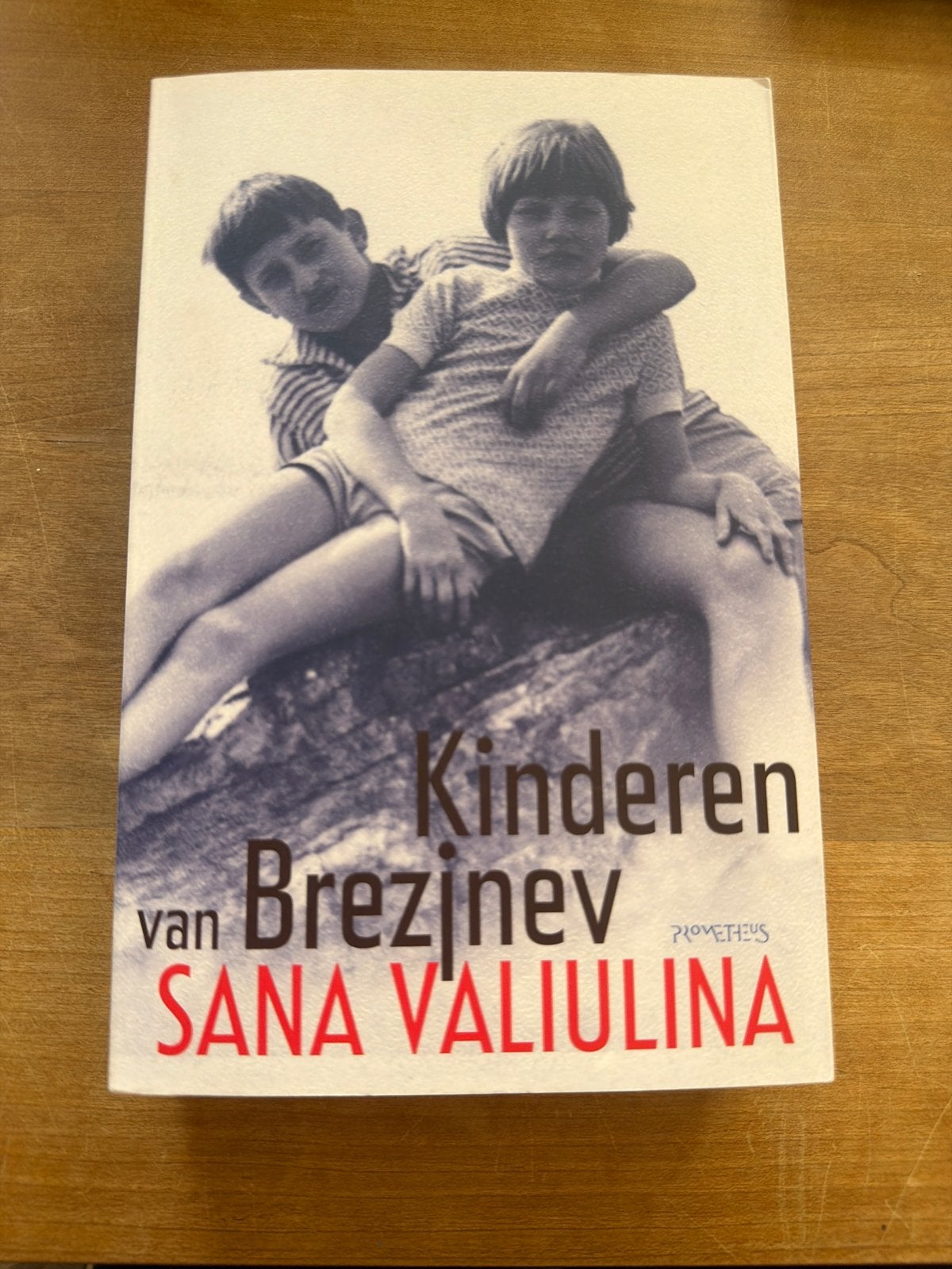 Kinderen van Brezjnev - Sana Valiulina (Boek), Boeken, Ophalen of Verzenden, Gelezen, Wereld overig