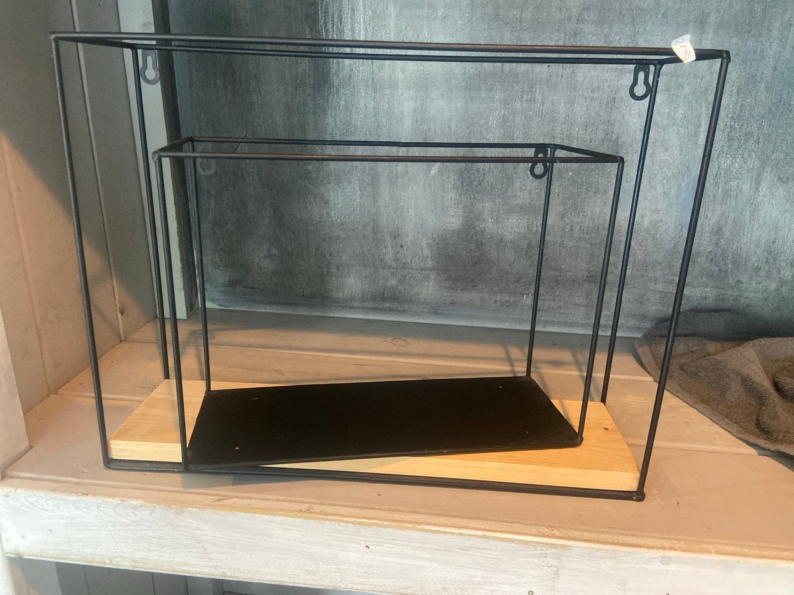 Set van twee metalen rekjes met 1 houten plank, Huis en Inrichting, Woonaccessoires | Wandplanken en Boekenplanken, Ophalen of Verzenden